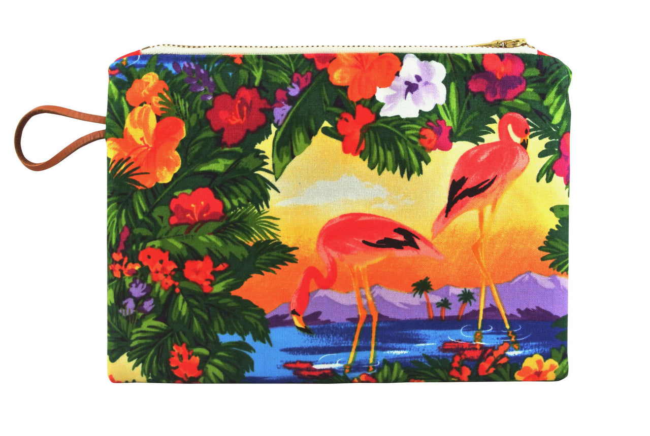 Ideal for make-up or organising your bag, Maison Baluchon small case is a handmade fashion accessories made in France in the pure tradition. | colour:Pink Flamingos